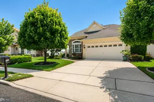35 Cottage Gate Cir, Sewell, NJ 08080 - Photo 2