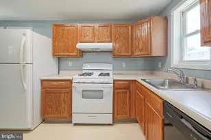 8 S 2nd St, National Park, NJ 08063 - Photo 10