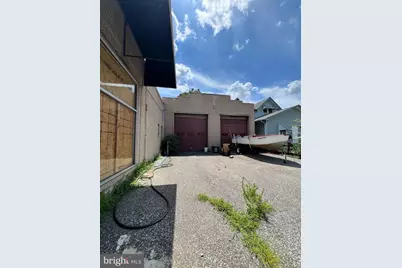 416 W Broad Street, Paulsboro, NJ 08066 - Photo 2