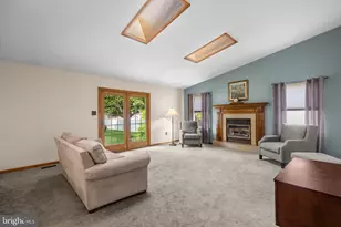 8 Williamsburg Ct, Sewell, NJ 08080 - Photo 10