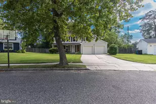 17 Jupiter Dr, Sewell, NJ 08080 - Photo 2