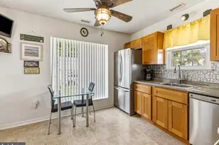 309 Martinique Dr, Monroe Township, NJ 08094 - Photo 4