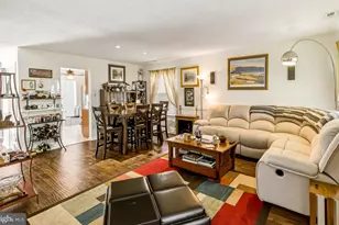 309 Martinique Dr, Monroe Township, NJ 08094 - Photo 6