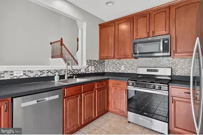 124 Chancellor, Woodbury, NJ 08096 - Photo 2