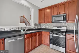 124 Chancellor, Woodbury, NJ 08096 - Photo 2