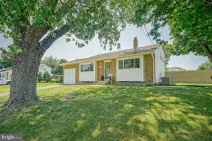 411 Greenview Rd, Blackwood, NJ 08012 - Photo 2