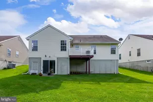 317 Chickory Trail, Harrison Township, NJ 08062 - Photo 2