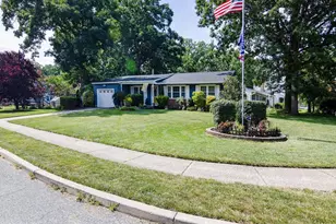 722 Jefferson Dr, Washington Township, NJ 08012 - Photo 2