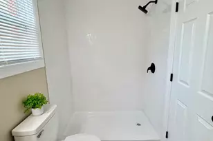 19 W Madison St, Paulsboro, NJ 08066 - Photo 12