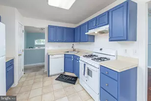147 Tradewinds Dr, East Greenwich Township, NJ 08061 - Photo 8