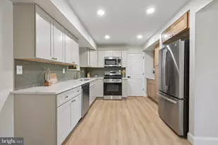 1804 Lillian Dr, Monroe Township, NJ 08094 - Photo 10