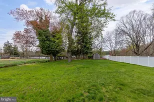82 Bells Lake Dr, Washington Township, NJ 08012 - Photo 4
