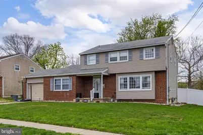 82 Bells Lake Drive, Washington Township, NJ 08012 - Photo 2