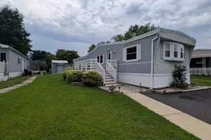 216 Eisenhower Ave, Monroe Township, NJ 08094 - Photo 1