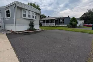 216 Eisenhower Ave, Monroe Township, NJ 08094 - Photo 4
