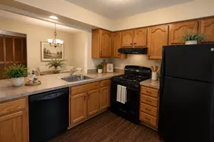 555 Shetland Ct, Sewell, NJ 08080 - Photo 4