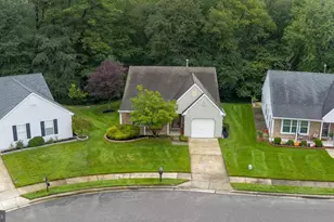 722 Bordeaux Ct, Monroe Township, NJ 08094 - Photo 6