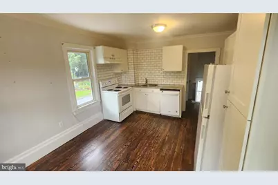 605 Crown Point Road, Westville, NJ 08093 - Photo 4