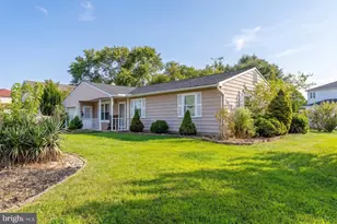 124 Dorado Ave, Sewell, NJ 08080 - Photo 2
