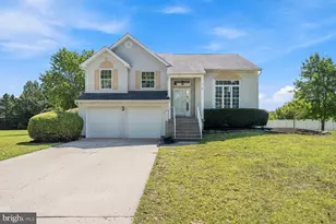 7 Orchardview Dr, Sewell, NJ 08080 - Photo 2