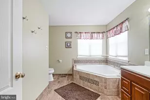 296 Rushfoil Dr, Monroe Township, NJ 08094 - Photo 20