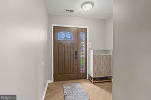 33 Phoenix Ct, Sewell, NJ 08080 - Photo 4