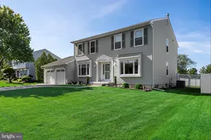 153 Mimosa Dr, Sewell, NJ 08080 - Photo 2