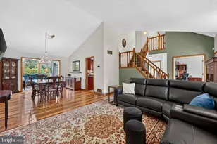 102 Holly Ct, Harrison Township, NJ 08062 - Photo 4