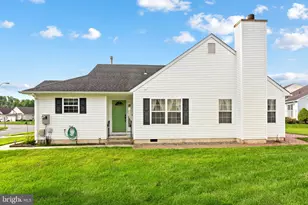 567 Riviera Dr, Monroe Township, NJ 08094 - Photo 4