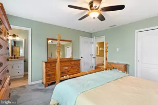567 Riviera Dr, Monroe Township, NJ 08094 - Photo 18