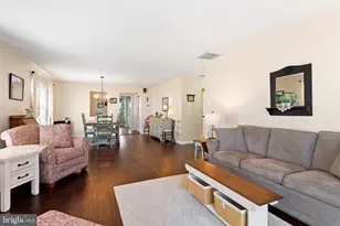 567 Riviera Dr, Monroe Township, NJ 08094 - Photo 14