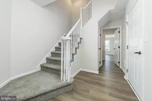 1042 Buckingham Dr, West Deptford Township, NJ 08086 - Photo 2