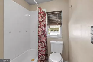 1 Queen St, Paulsboro, NJ 08066 - Photo 16