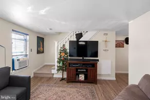 1 Queen St, Paulsboro, NJ 08066 - Photo 6