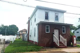 28 W Jefferson St, Paulsboro, NJ 08066 - Photo 2