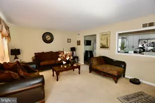 14 Uranus Rd, Sewell, NJ 08080 - Photo 2