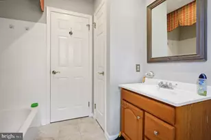 104 Crescent Hollow Dr, Sewell, NJ 08080 - Photo 16