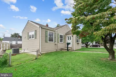 525 W Red Bank Avenue, West Deptford, NJ 08096 - Photo 2