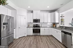 9 Bayberry Wy, Swedesboro, NJ 08085 - Photo 14