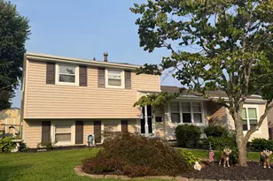 948 Lois Dr, Monroe Township, NJ 08094 - Photo 1