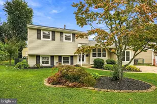 948 Lois Dr, Monroe Township, NJ 08094 - Photo 2