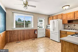 948 Lois Dr, Monroe Township, NJ 08094 - Photo 20