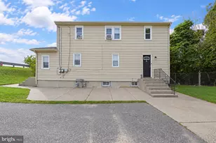 1009 Hessian, West Deptford Township, NJ 08093 - Photo 2