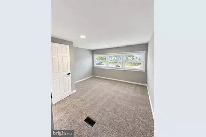 212 Harrison Avenue, Monroe Township, NJ 08094 - Photo 4