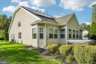 81 Woodbury Ct, East Greenwich Township, NJ 08020 - Photo 2