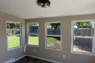 82 S School St, Greenwich Township, NJ 08027 - Photo 16