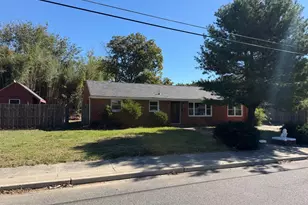 82 S School St, Greenwich Township, NJ 08027 - Photo 1