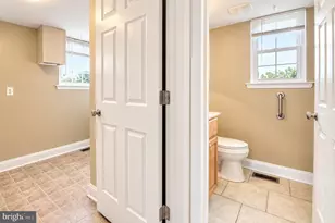 10 Oxford Dr, Sewell, NJ 08080 - Photo 30