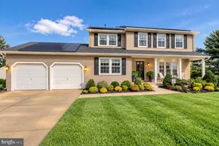 10 Oxford Dr, Sewell, NJ 08080 - Photo 2