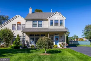 411 Longfellow Dr, Monroe Township, NJ 08094 - Photo 2